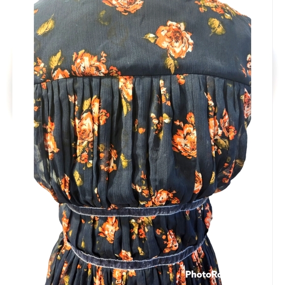 Abercrombie & Fitch Floral Dress - Picture 3 of 6